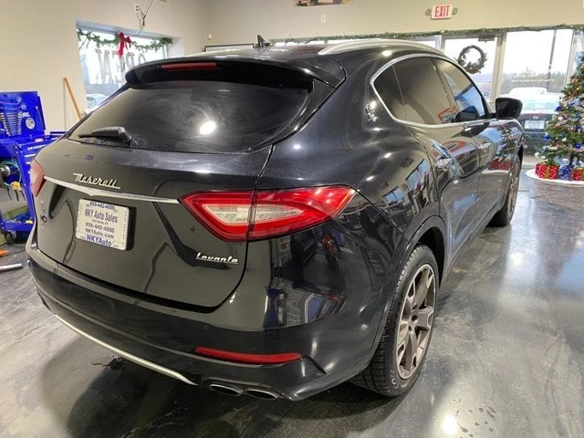 2017 Maserati Levante - Image 5 of 20