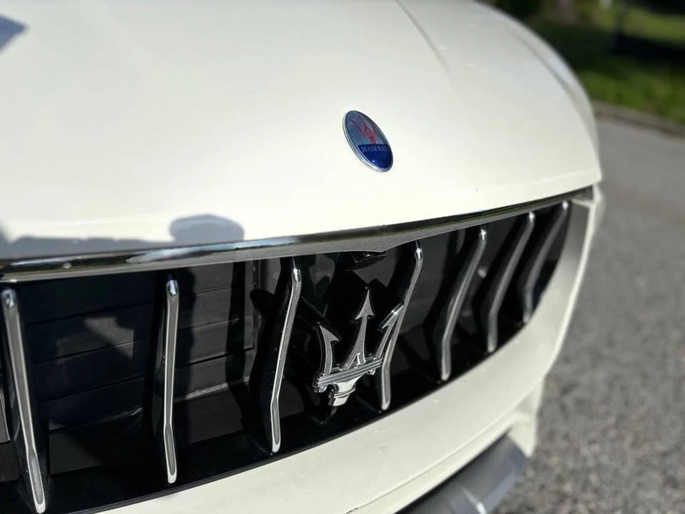 2017 Maserati Levante - Image 7 of 20
