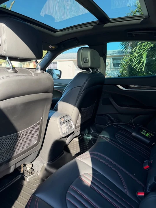2017 Maserati Levante - Image 10 of 10