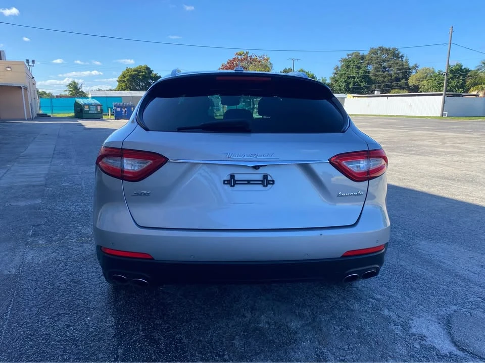 2017 Maserati Levante - Image 4 of 8
