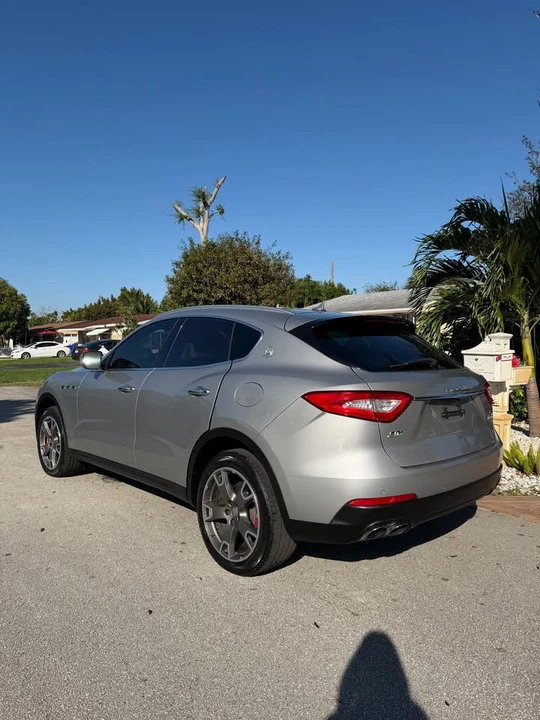 2017 Maserati Levante - Image 4 of 10