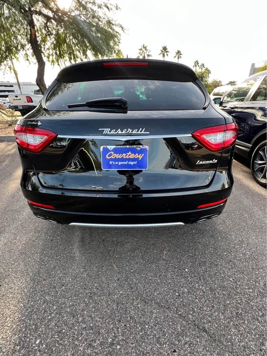 2017 Maserati Levante - Image 6 of 8