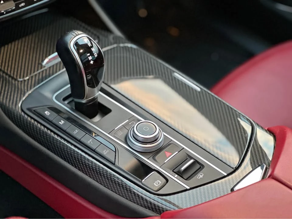 2017 Maserati Levante - Image 12 of 17