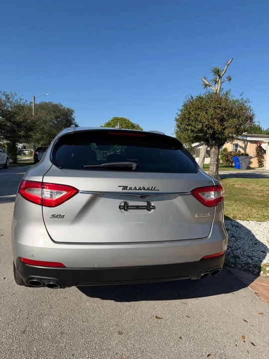 2017 Maserati Levante - Image 5 of 10