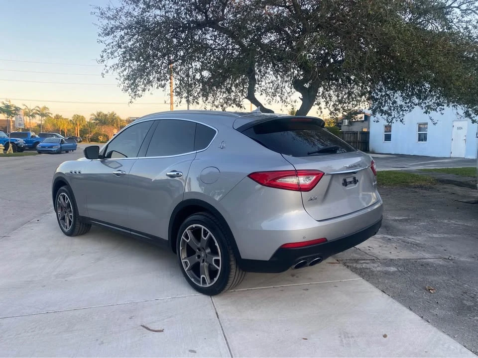 2017 Maserati Levante - Image 6 of 10