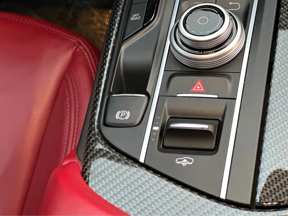 2017 Maserati Levante - Image 13 of 17