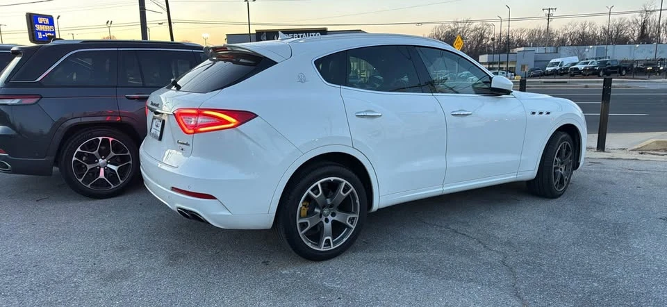 2017 Maserati Levante - Image 4 of 16