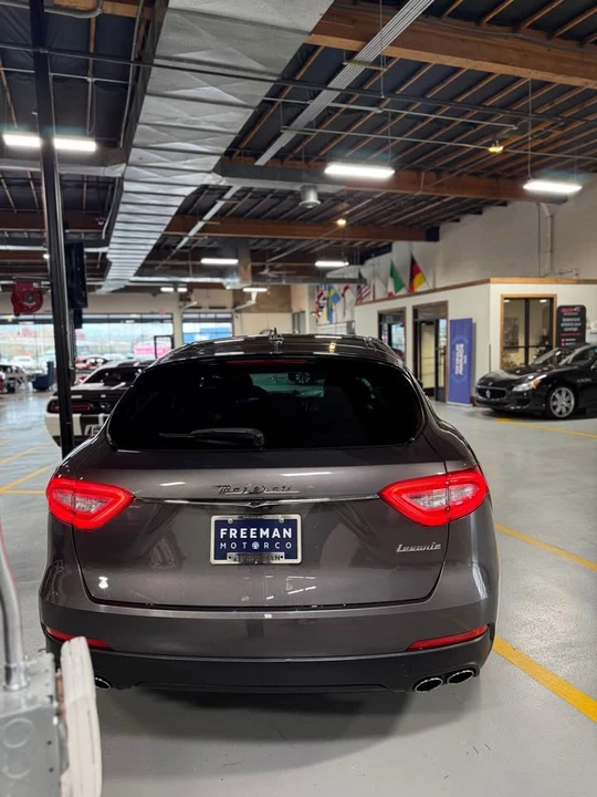2017 Maserati Levante - Image 5 of 11