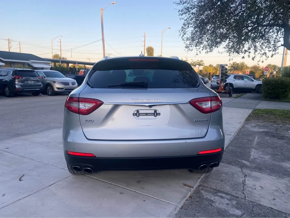 2017 Maserati Levante - Image 5 of 10