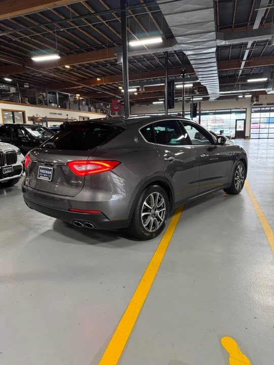 2017 Maserati Levante - Image 4 of 11