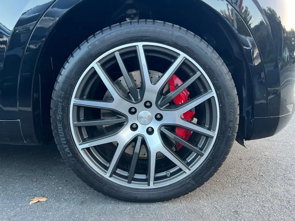 2017 Maserati Levante - Image 11 of 20