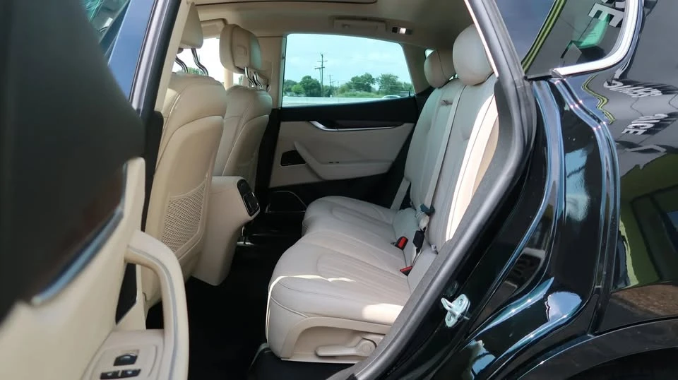 2017 Maserati Levante - Image 17 of 20