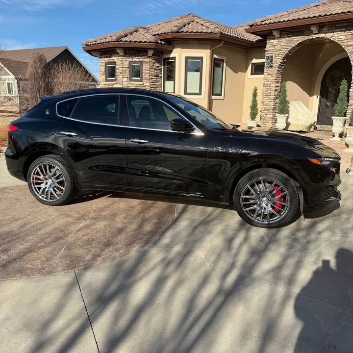 2017 Maserati Levante - Image 5 of 10