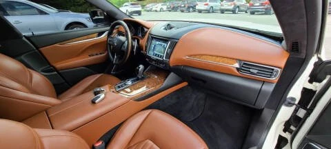 2017 Maserati Levante - Image 19 of 20