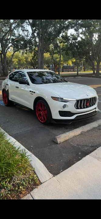 2017 Maserati Levante - Image 2 of 4