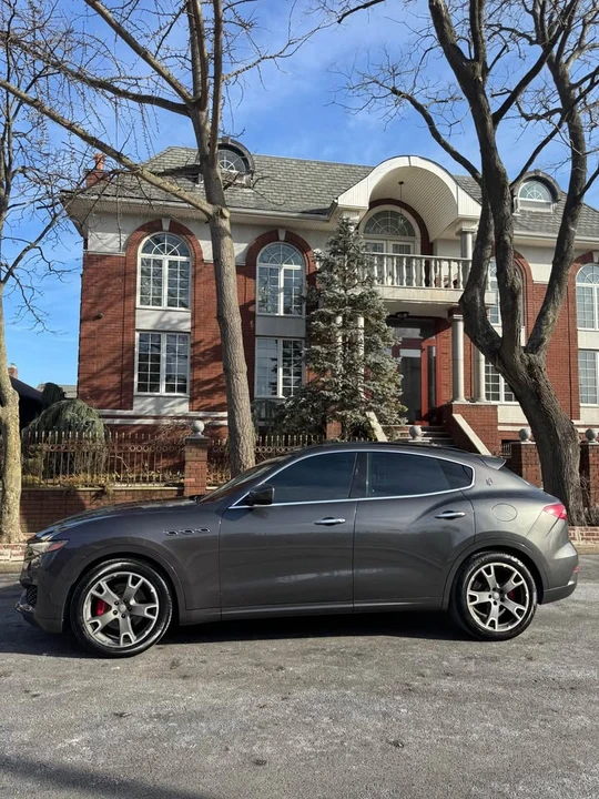 2017 Maserati Levante - Image 4 of 20