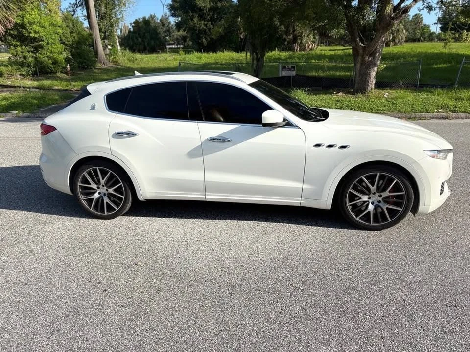 2017 Maserati Levante - Image 5 of 20