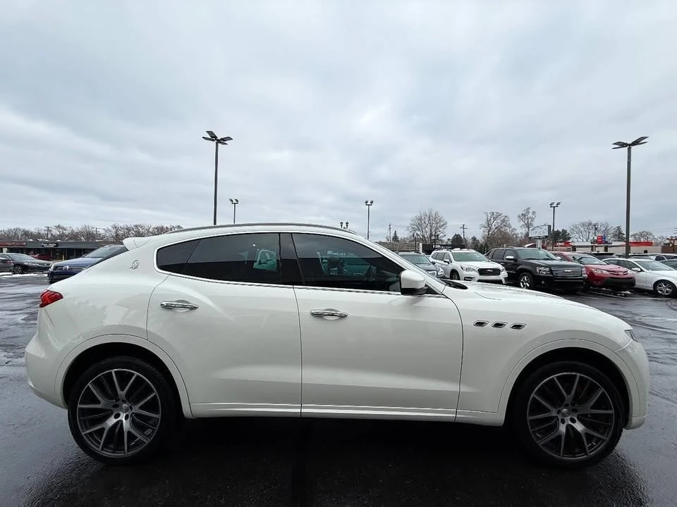 2017 Maserati Levante - Image 6 of 20
