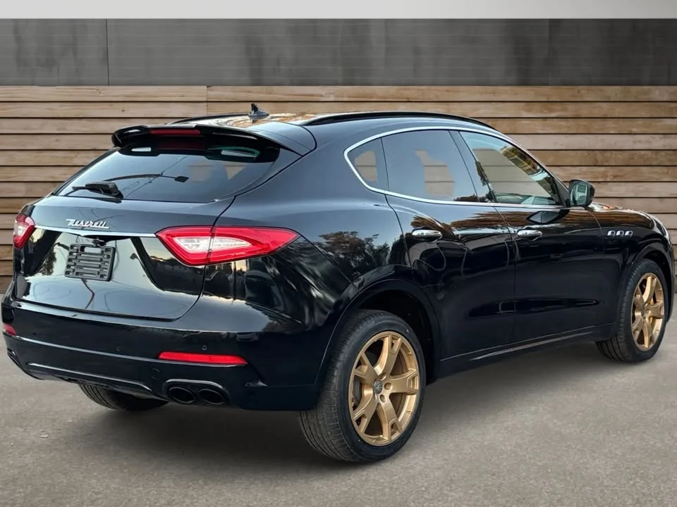 2017 Maserati Levante - Image 5 of 12