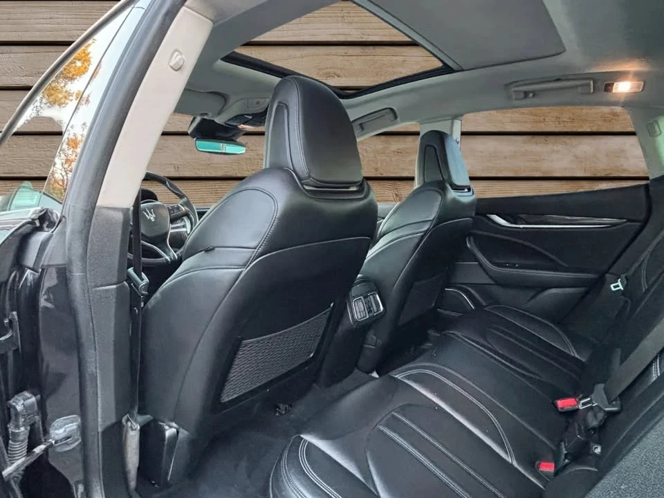 2017 Maserati Levante - Image 11 of 12