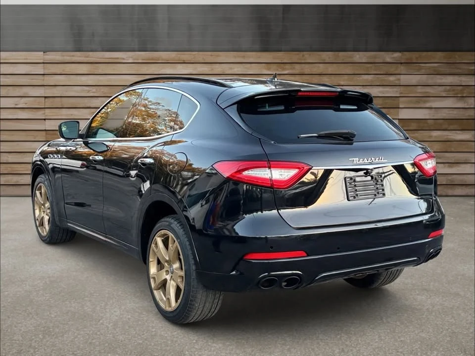 2017 Maserati Levante - Image 7 of 12