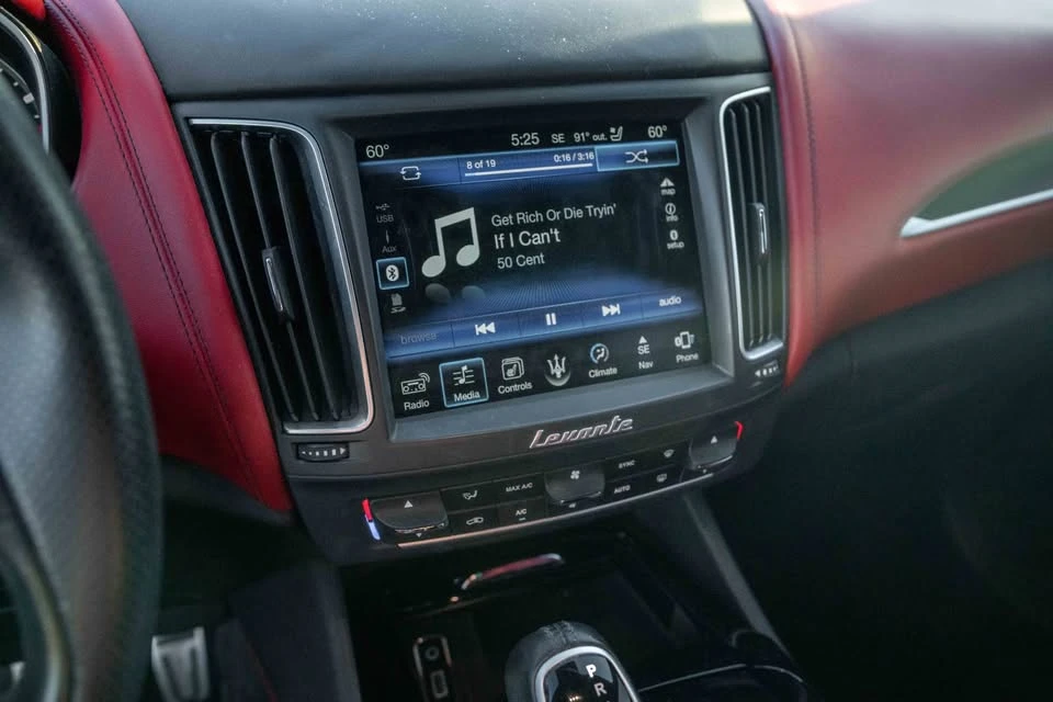 2017 Maserati Levante - Image 13 of 19