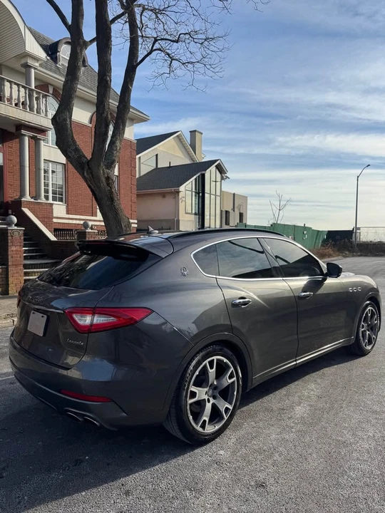 2017 Maserati Levante - Image 6 of 20