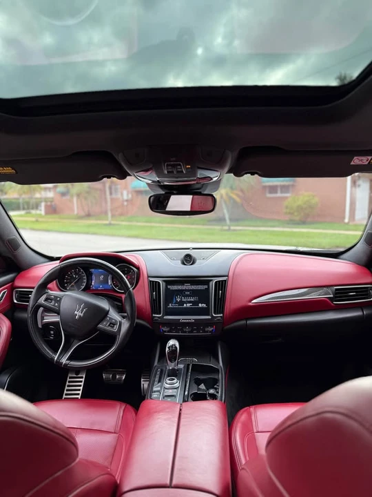 2017 Maserati Levante - Image 9 of 12