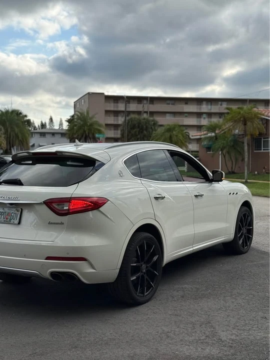 2017 Maserati Levante - Image 4 of 12