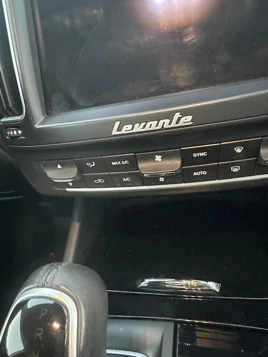 2017 Maserati Levante - Image 11 of 16
