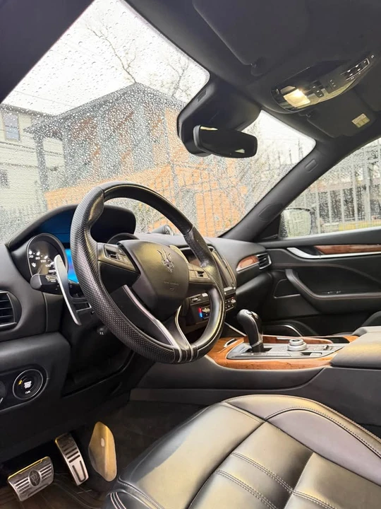 2017 Maserati Levante - Image 9 of 15