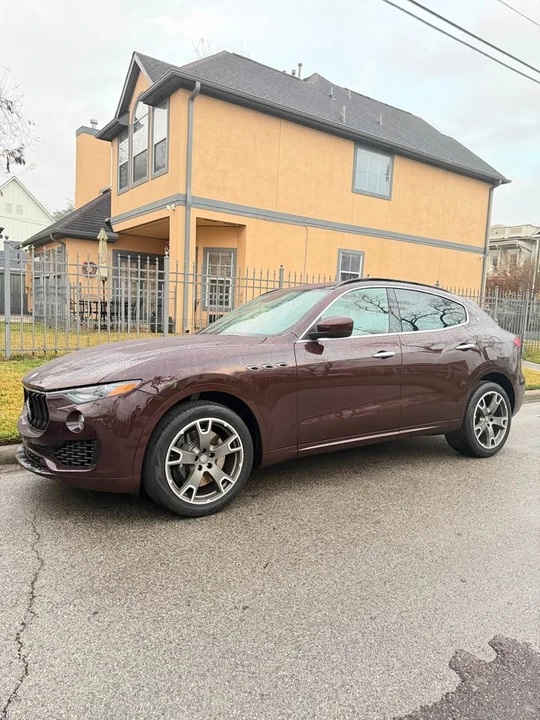 2017 Maserati Levante - Image 2 of 15