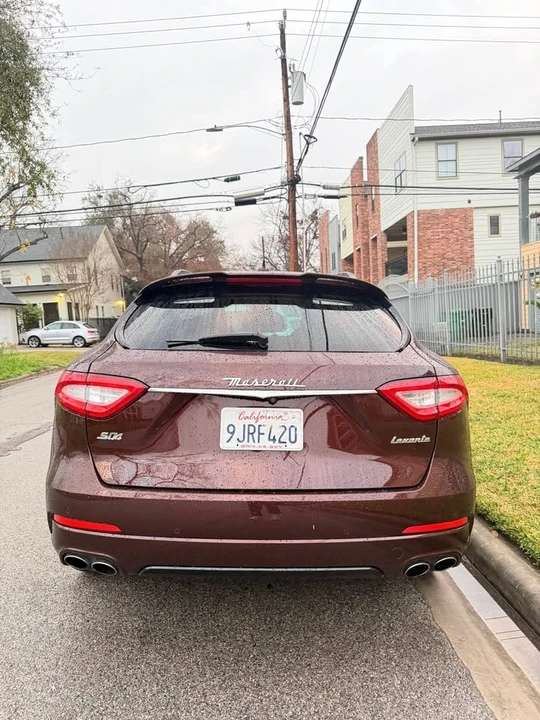 2017 Maserati Levante - Image 4 of 15