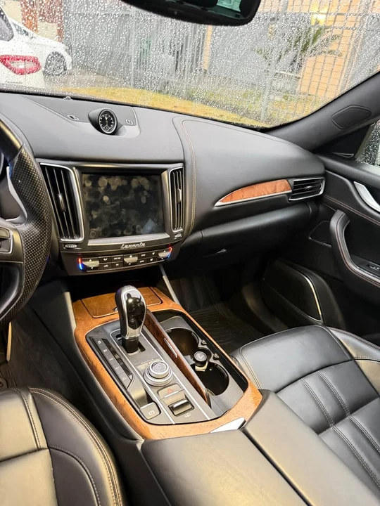 2017 Maserati Levante - Image 11 of 15