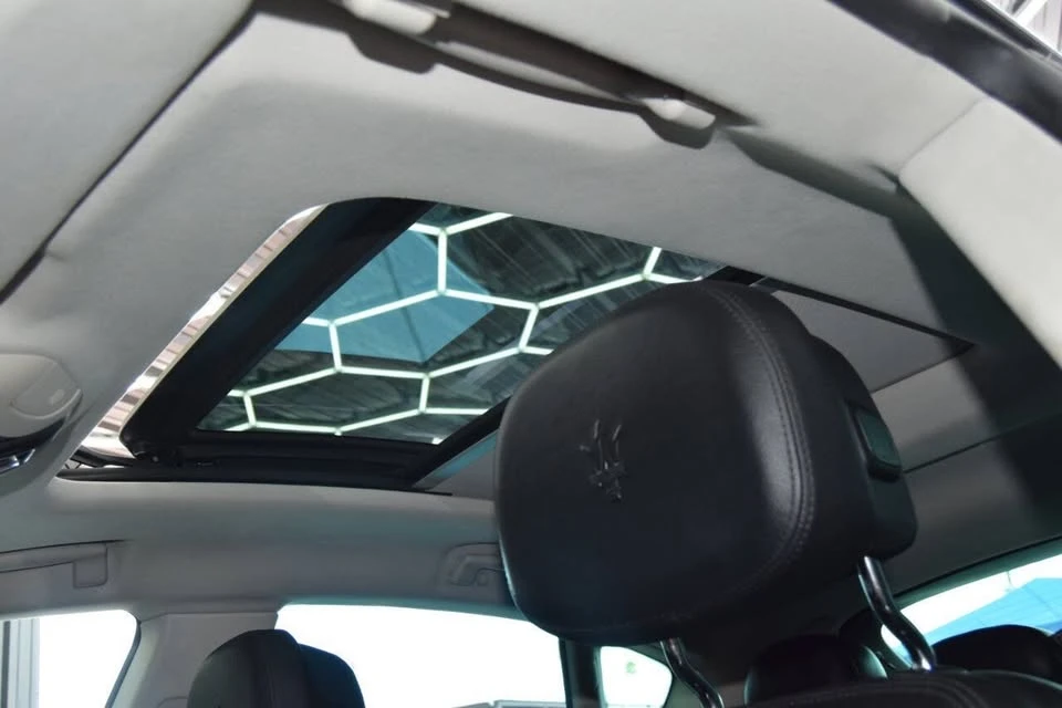 2017 Maserati Levante - Image 15 of 20