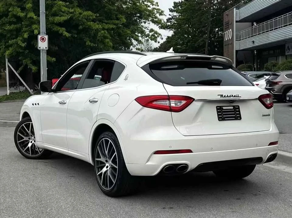 2017 Maserati Levante - Image 3 of 10