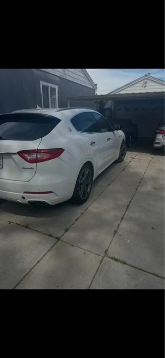 2017 Maserati Levante - Image 3 of 7