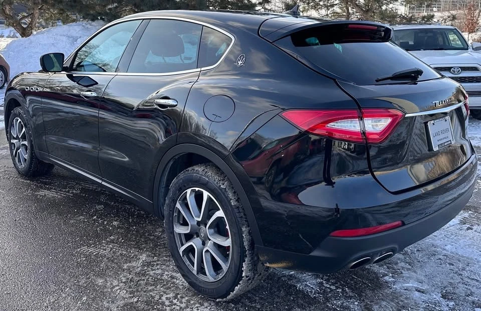 2017 Maserati Levante - Image 5 of 8
