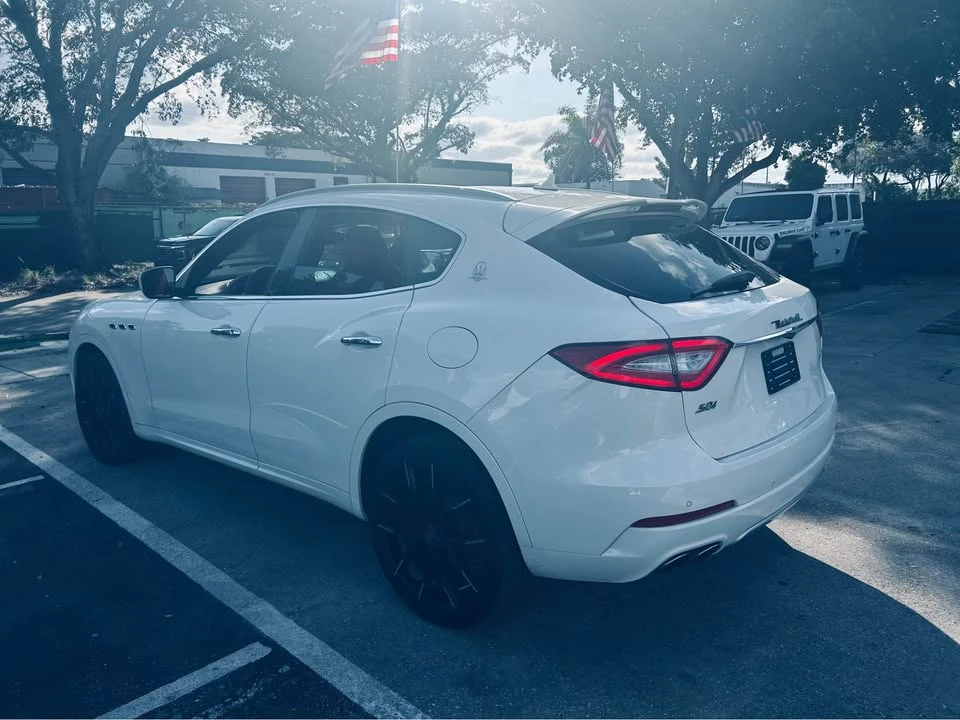 2017 Maserati Levante - Image 15 of 21