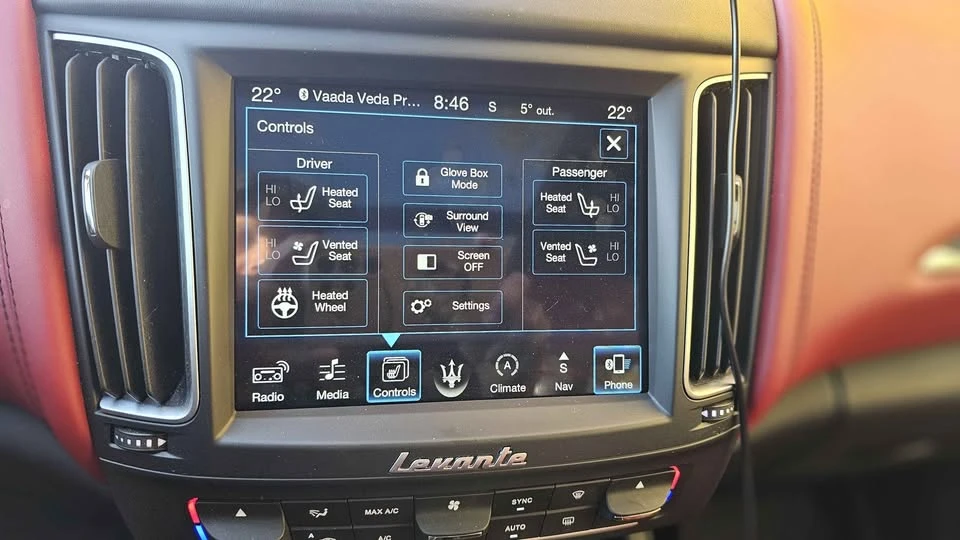 2017 Maserati Levante - Image 9 of 10
