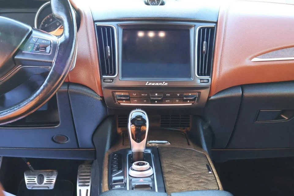 2017 Maserati Levante - Image 18 of 20