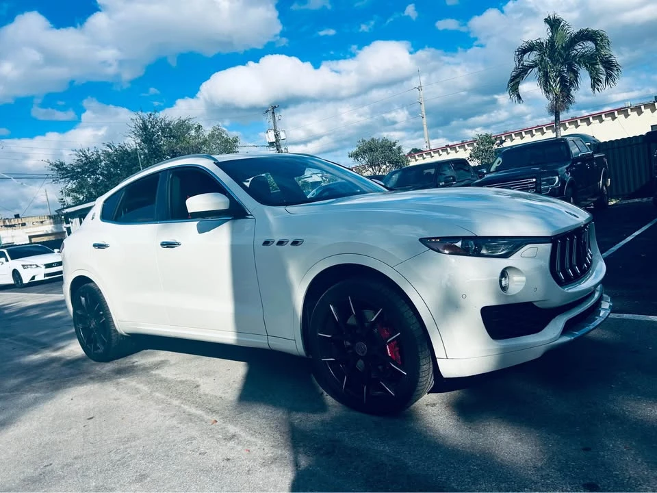 2017 Maserati Levante - Image 18 of 21