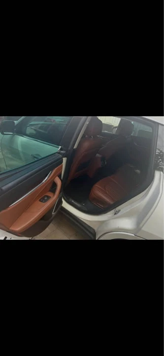 2017 Maserati Levante - Image 5 of 7