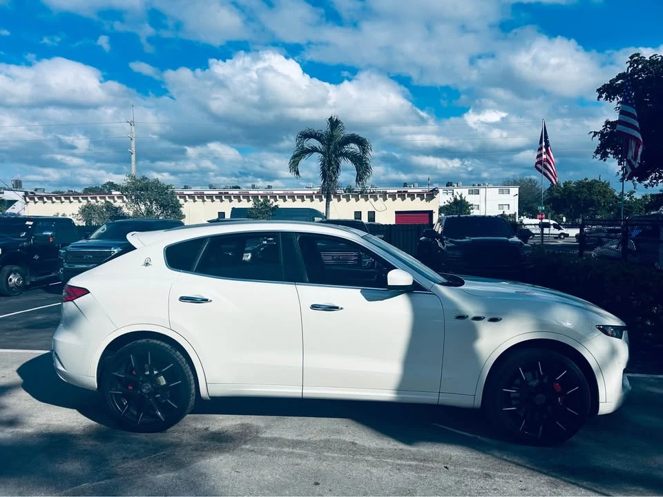2017 Maserati Levante - Image 19 of 21