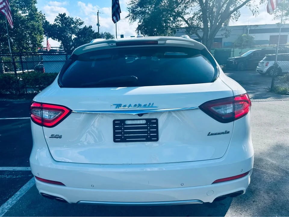 2017 Maserati Levante - Image 16 of 21