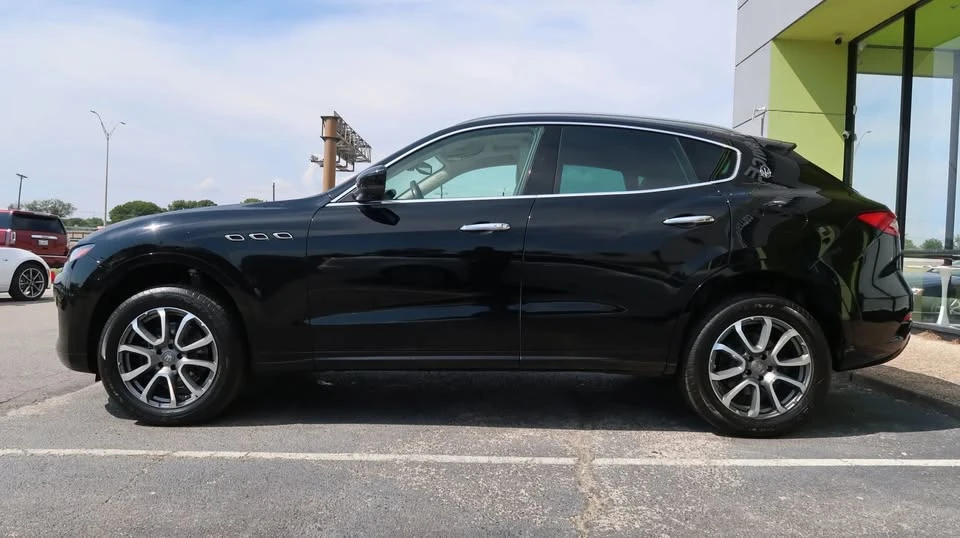 2017 Maserati Levante - Image 5 of 20