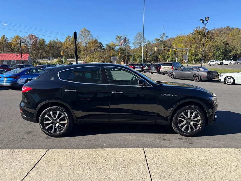 2017 Maserati Levante - Image 7 of 20