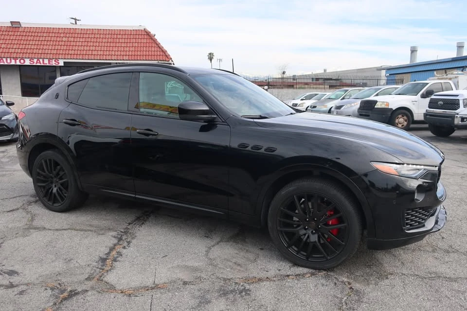 2017 Maserati Levante - Image 4 of 16
