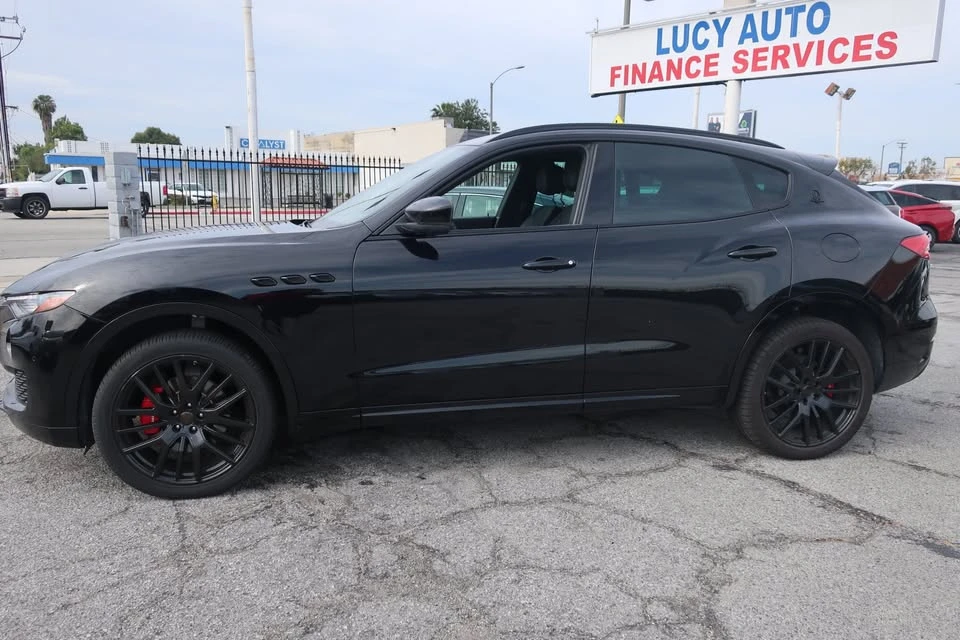 2017 Maserati Levante - Image 2 of 16