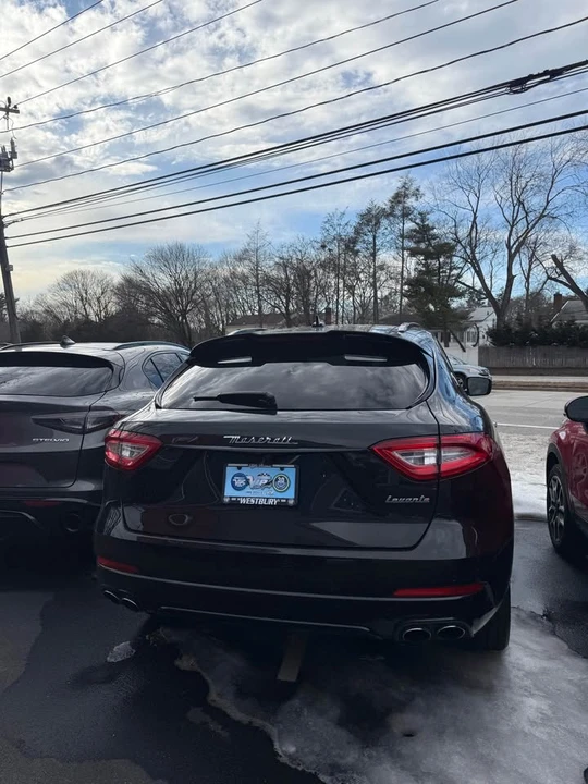 2017 Maserati Levante - Image 2 of 4